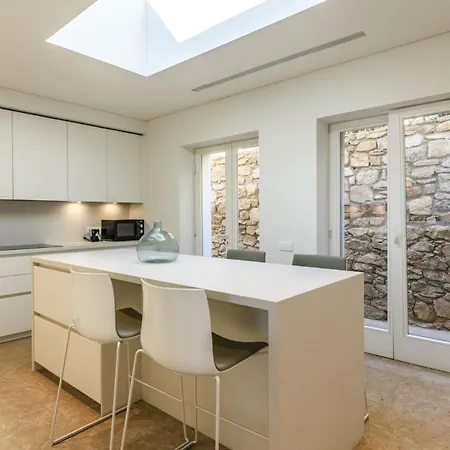 بيت للعطل A Luxurious Retreat, Primely Located With Stunning Panoramic View!