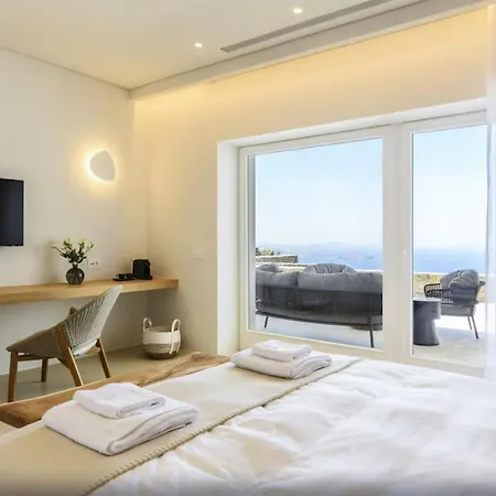 A Luxurious Retreat, Primely Located With Stunning Panoramic View!