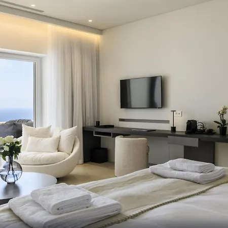 別荘 A Luxurious Retreat, Primely Located With Stunning Panoramic View!