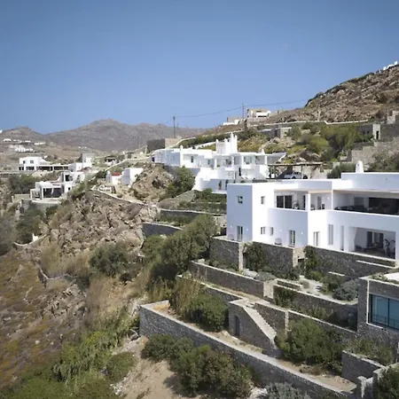 A Luxurious Retreat, Primely Located With Stunning Panoramic View! بيت للعطل تورلوس