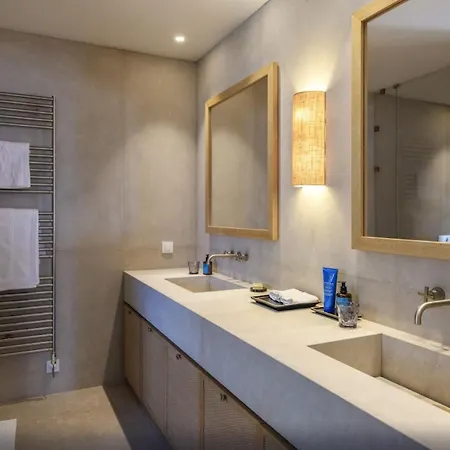بيت للعطل A Luxurious Retreat, Primely Located With Stunning Panoramic View!