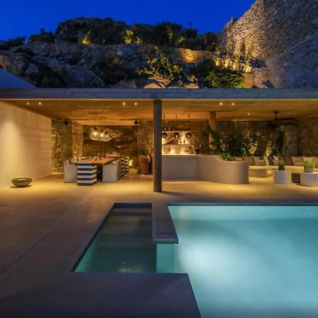 بيت للعطل A Luxurious Retreat, Primely Located With Stunning Panoramic View!