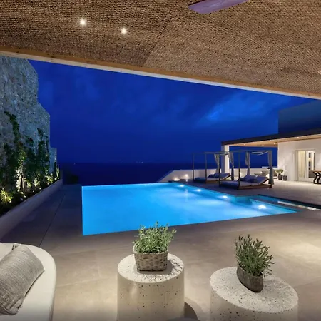 بيت للعطل A Luxurious Retreat, Primely Located With Stunning Panoramic View! *